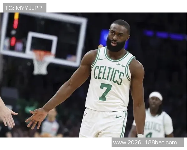 轻松发挥杰伦布朗13投6中轻松斩获21分1篮板展现实力