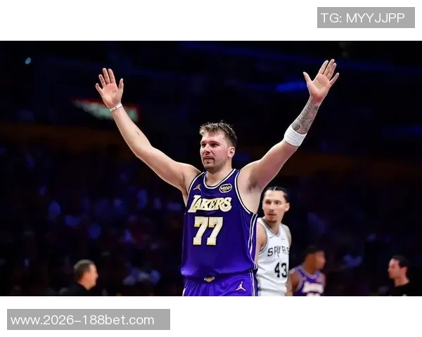 穆雷1月场均322分强势表现联盟得分榜仅次于东契奇