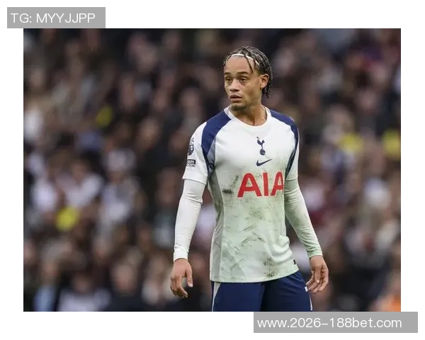 弗兰克盛赞西蒙斯表现出色并对特尔和库杜斯的进球感到欣喜