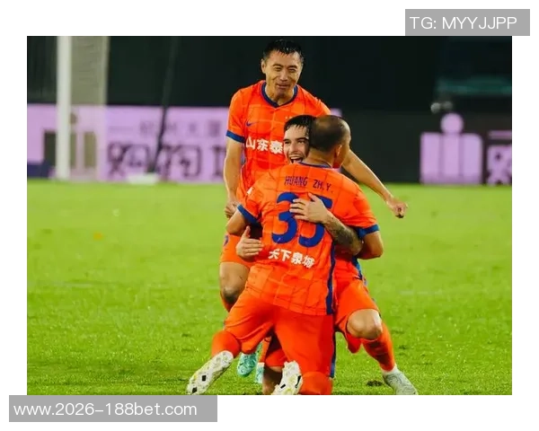 光速扳平瞬间浙江队洛佩斯失误助攻卡列洛进球战平泰山 光速扳平瞬间浙江队洛佩斯失误助攻卡列洛进球战平泰山