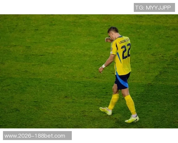 赫斯基强调伊萨克在进球乏力时应提升体能以更好地为球队贡献 赫斯基强调伊萨克在进球乏力时应提升体能以更好地为球队贡献